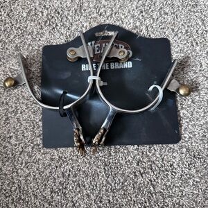 Mens Cutting Spurs with Plain Band